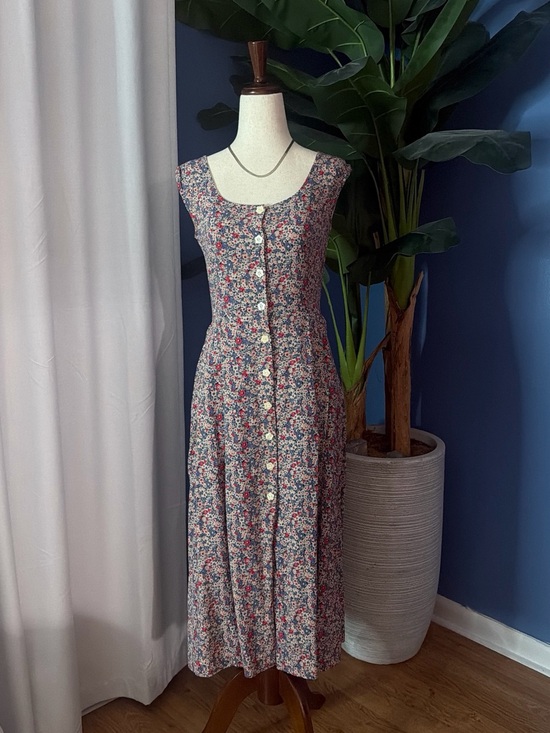 Banana Republic Dresses & Skirts - Vintage Banana Republic Blue Floral Button-Front Midi Dress